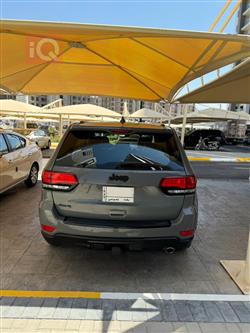 جیپ گراند شیرۆکی